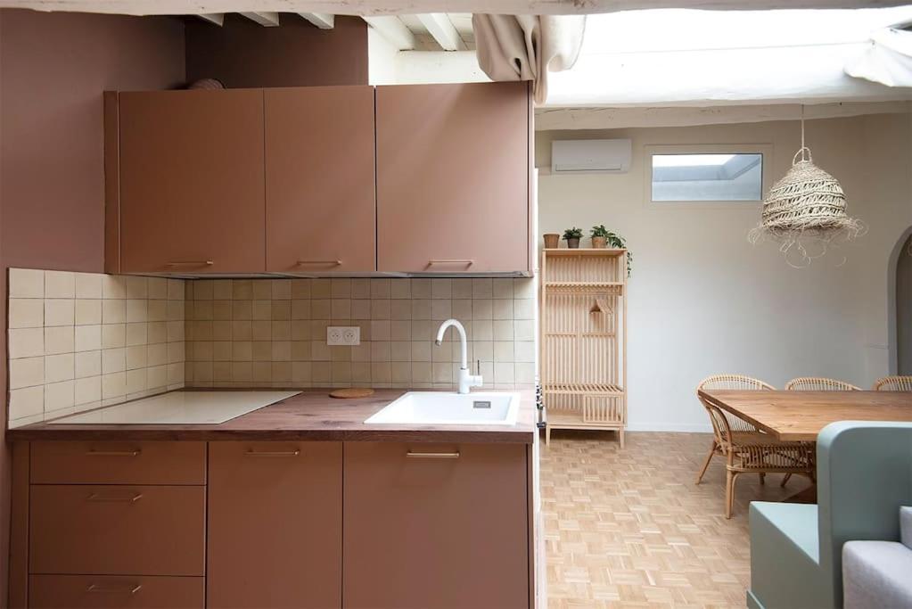 Cozy Love Nest Near The Old Port Marseille Rom bilde